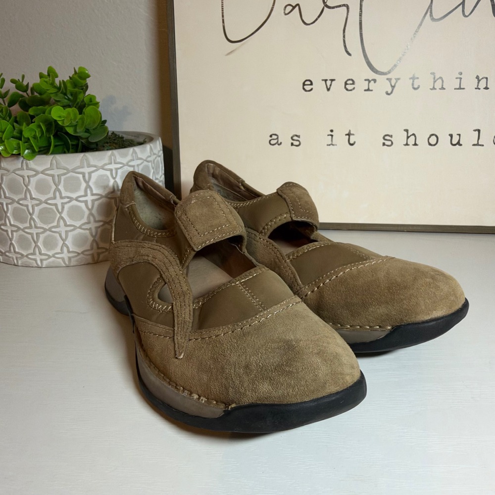 Hush Puppies HP 360 Women's Size 6 Taupe Leather Mary Jane Comfort Walking Shoes